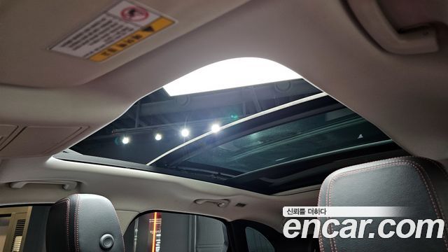 JAGUAR F-PACE 20d R-Sport 2018 - photo 25 - Import Corée du Sud | International Cars