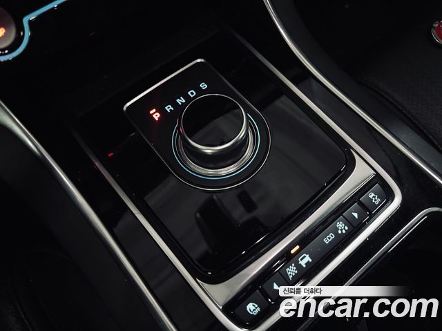 JAGUAR XF (X260) 20d 프레스티지 2018 - photo 17 - Import Corée du Sud | International Cars