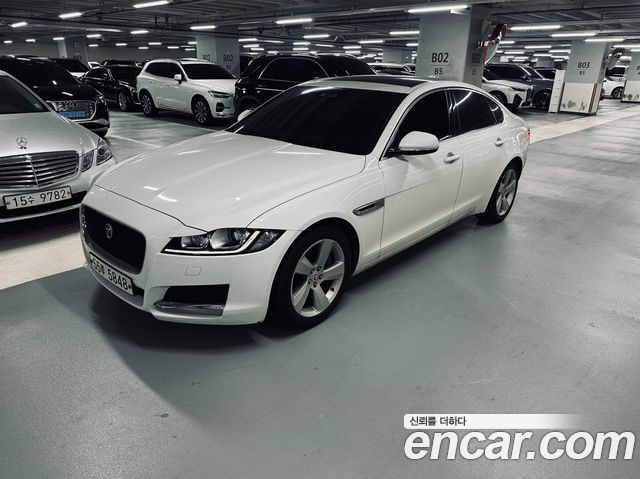 JAGUAR XF (X260) 20d 프레스티지 2018 - photo 19 - Import Corée du Sud | International Cars