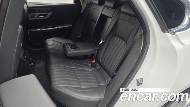 JAGUAR XF (X260) 20d 포트폴리오 2019 - photo 16 - Import Corée du Sud | International Cars