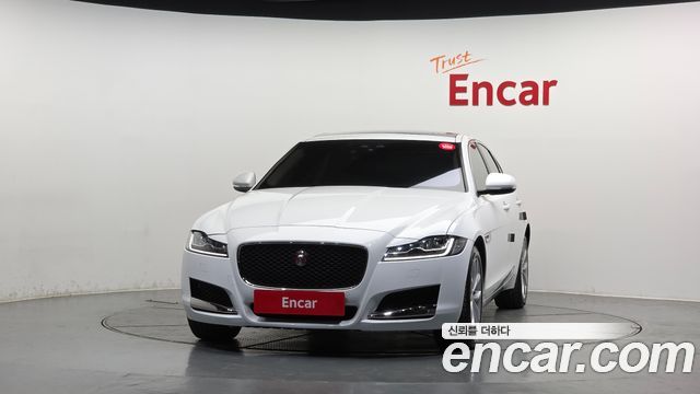 JAGUAR XF (X260) 20d 포트폴리오 2019 - photo 3 - Import Corée du Sud | International Cars