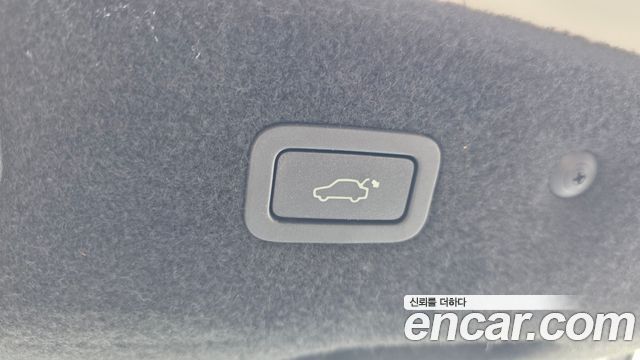 JAGUAR XF (X260) 20d 포트폴리오 2019 - photo 33 - Import Corée du Sud | International Cars