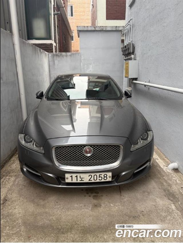 JAGUAR All New XJ 2.0 Luxury SWB 2015 - photo 7 - Import Corée du Sud | International Cars