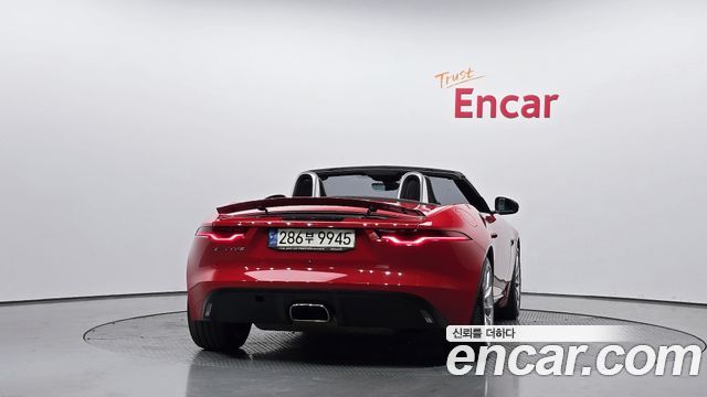 JAGUAR F-TYPE P300 Convertible 2021 - photo 4 - Import Corée du Sud | International Cars