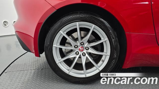 JAGUAR F-TYPE P300 Convertible 2021 - photo 5 - Import Corée du Sud | International Cars