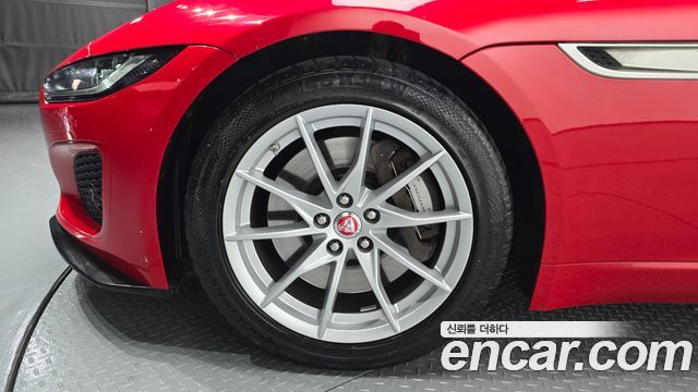 JAGUAR F-TYPE P300 Convertible 2021 - photo 7 - Import Corée du Sud | International Cars