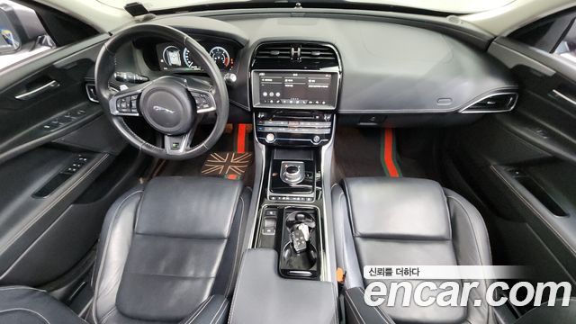 JAGUAR XE 20d RSport 2018 - photo 10 - Import Corée du Sud | International Cars