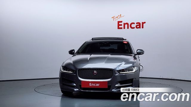 JAGUAR XE 20d RSport 2018 - photo 3 - Import Corée du Sud | International Cars