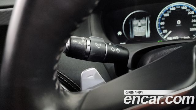 JAGUAR XE 20d RSport 2018 - photo 32 - Import Corée du Sud | International Cars