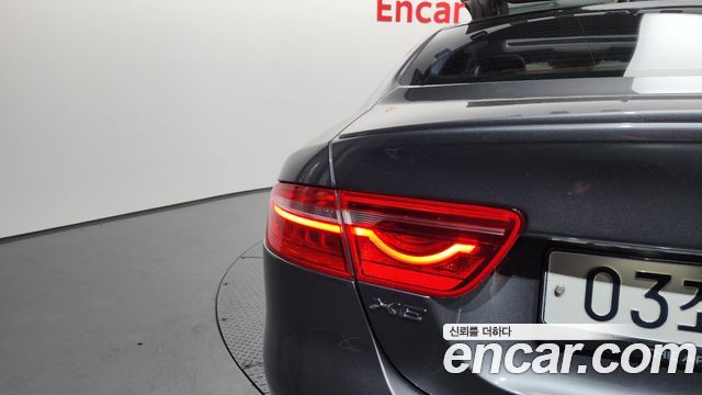 JAGUAR XE 20d RSport 2018 - photo 9 - Import Corée du Sud | International Cars