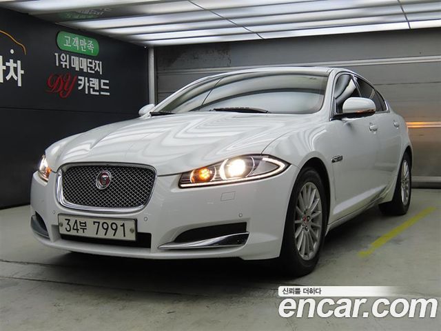 JAGUAR New XF 2.0 Luxury 2014 - photo 21 - Import Corée du Sud | International Cars