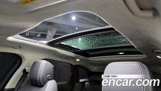 JAGUAR F-PACE 20d 체커 플래그 Edition 2020 - photo 28 - Import Corée du Sud | International Cars