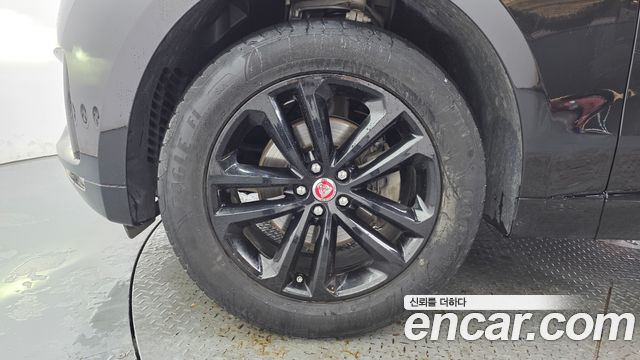 JAGUAR F-PACE 20d 체커 플래그 Edition 2020 - photo 5 - Import Corée du Sud | International Cars