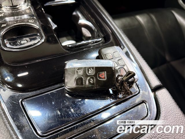 JAGUAR All New XJ 2.0 Luxury LWB 2013 - photo 13 - Import Corée du Sud | International Cars