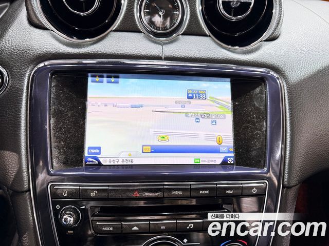 JAGUAR All New XJ 2.0 Luxury LWB 2013 - photo 9 - Import Corée du Sud | International Cars