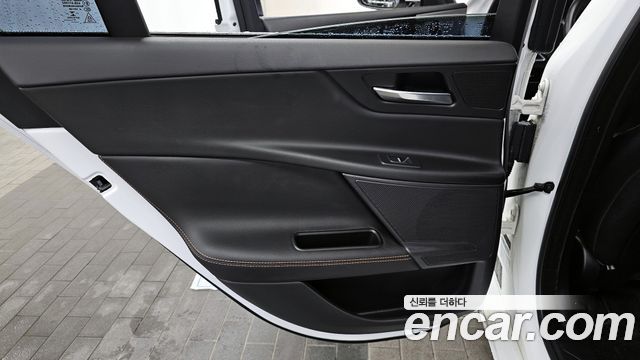 JAGUAR XE 20d 프레스티지 2018 - photo 15 - Import Corée du Sud | International Cars