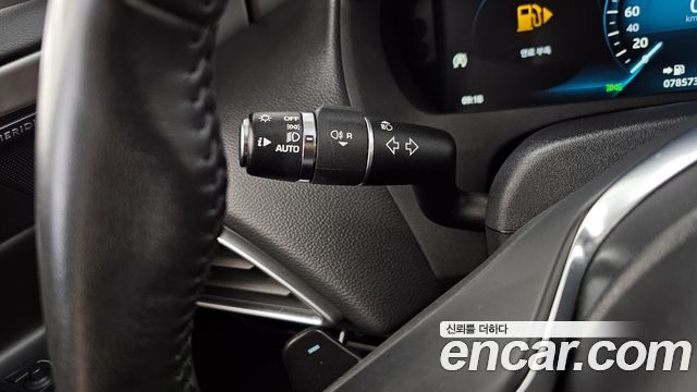 JAGUAR XE 20d 프레스티지 2018 - photo 20 - Import Corée du Sud | International Cars