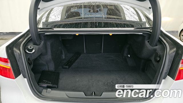 JAGUAR XE 20d 프레스티지 2018 - photo 26 - Import Corée du Sud | International Cars