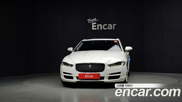 JAGUAR XE 20d 프레스티지 2018 - photo 3 - Import Corée du Sud | International Cars