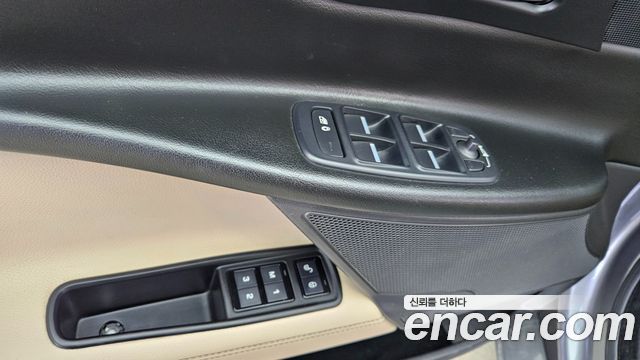 JAGUAR XE 20d 프레스티지 2016 - photo 16 - Import Corée du Sud | International Cars