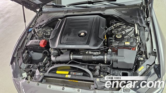 JAGUAR XE 20d 프레스티지 2016 - photo 6 - Import Corée du Sud | International Cars