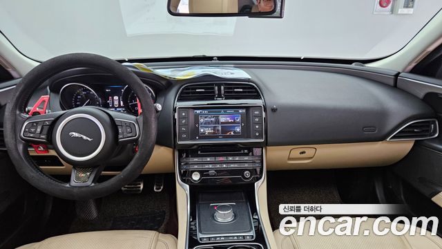 JAGUAR XE 20d 프레스티지 2016 - photo 7 - Import Corée du Sud | International Cars