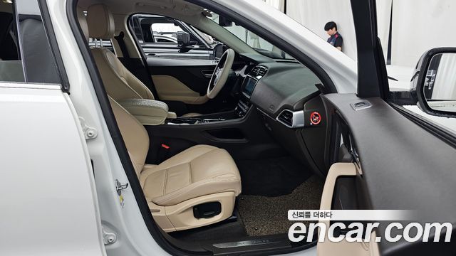 JAGUAR F-PACE 20d 프레스티지 2017 - photo 11 - Import Corée du Sud | International Cars