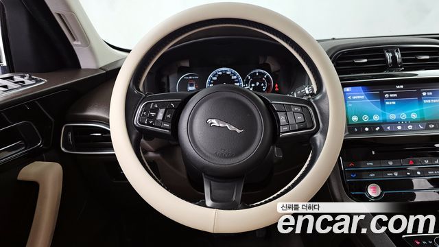 JAGUAR F-PACE 20d 프레스티지 2017 - photo 13 - Import Corée du Sud | International Cars