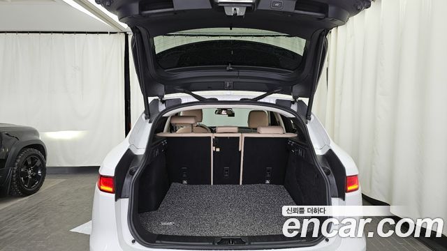 JAGUAR F-PACE 20d 프레스티지 2017 - photo 20 - Import Corée du Sud | International Cars