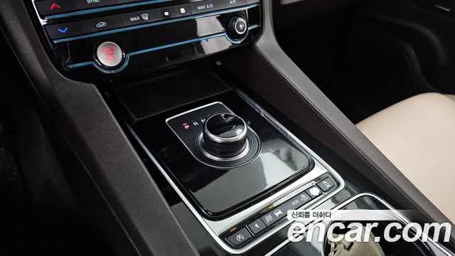 JAGUAR F-PACE 20d 프레스티지 2017 - photo 9 - Import Corée du Sud | International Cars