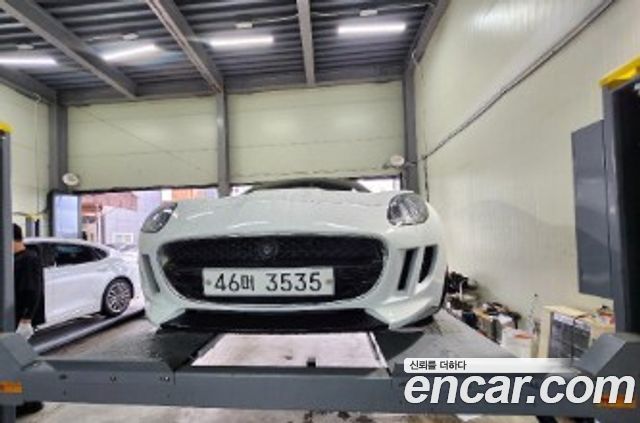 JAGUAR F-TYPE 3.0 S Coupé 2015 - photo 7 - Import Corée du Sud | International Cars