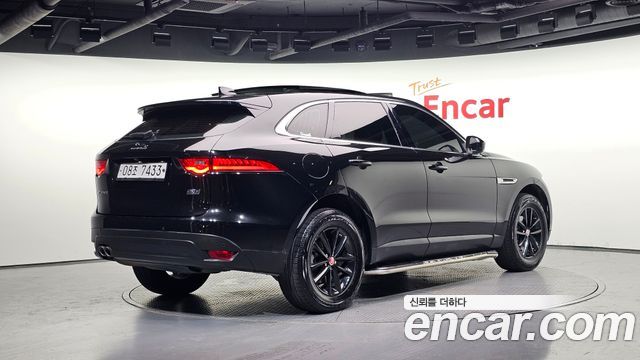 JAGUAR F-PACE 20d 포트폴리오 2018 - photo 2 - Import Corée du Sud | International Cars