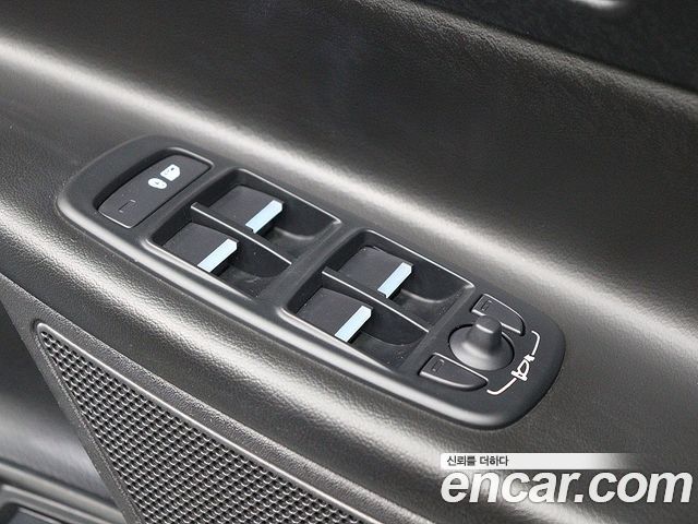 JAGUAR XE 20d 프레스티지 AWD 2018 - photo 13 - Import Corée du Sud | International Cars