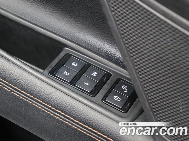 JAGUAR XE 20d 프레스티지 AWD 2018 - photo 14 - Import Corée du Sud | International Cars