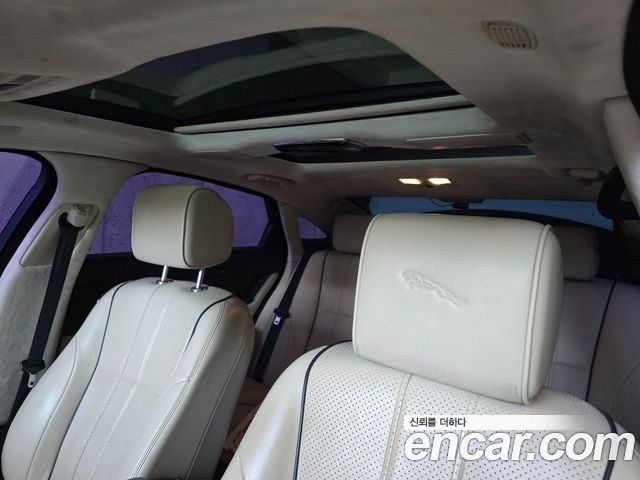 JAGUAR All New XJ 5.0 포트폴리오 LWB 2011 - photo 17 - Import Corée du Sud | International Cars
