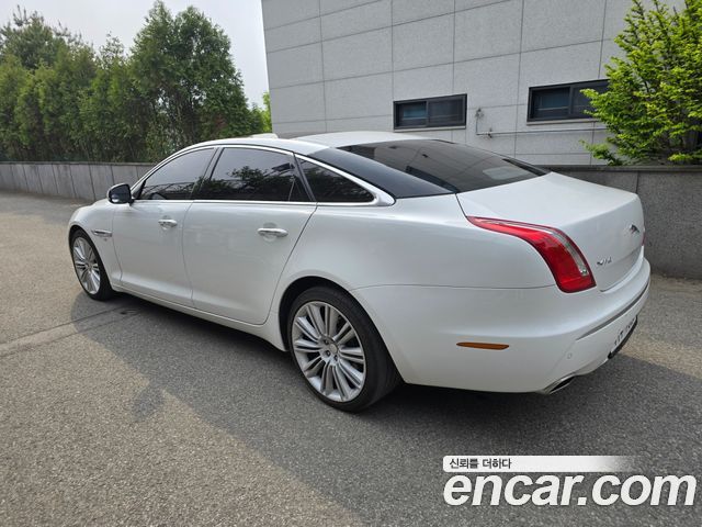 JAGUAR All New XJ 5.0 포트폴리오 LWB 2011 - photo 2 - Import Corée du Sud | International Cars