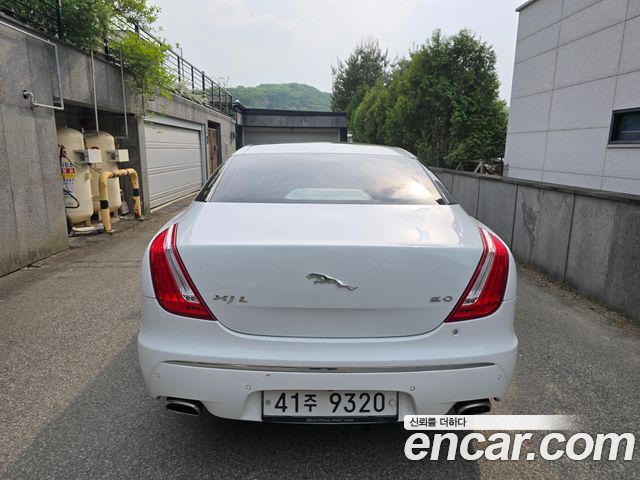 JAGUAR All New XJ 5.0 포트폴리오 LWB 2011 - photo 4 - Import Corée du Sud | International Cars