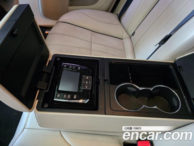 JAGUAR All New XJ 5.0 포트폴리오 LWB 2011 - photo 8 - Import Corée du Sud | International Cars