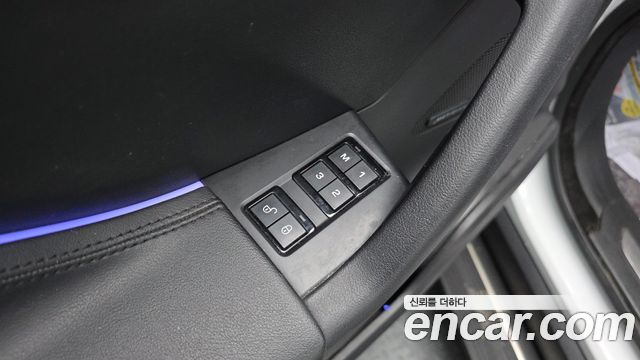 JAGUAR F-PACE 20d 포트폴리오 2018 - photo 16 - Import Corée du Sud | International Cars