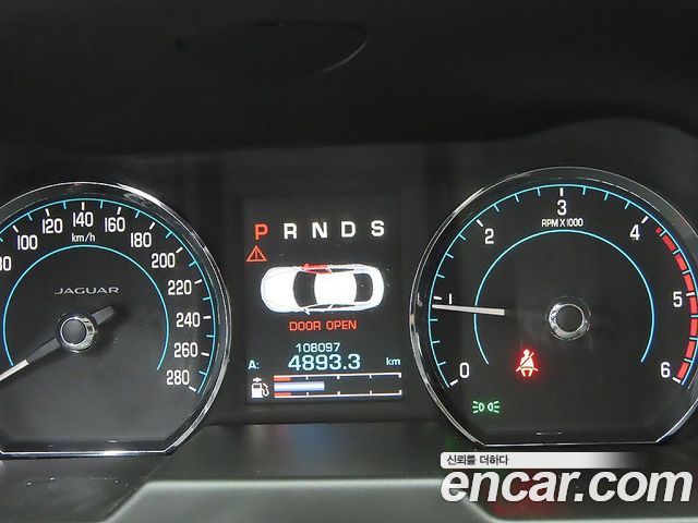 JAGUAR New XF 3.0D Luxury 2015 - photo 6 - Import Corée du Sud | International Cars