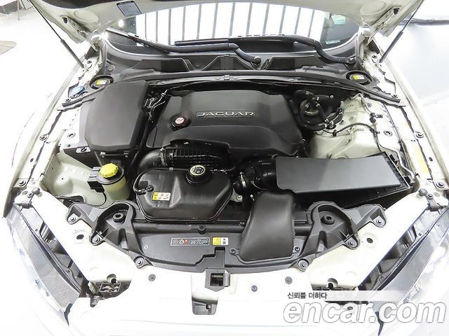 JAGUAR New XF 3.0D Luxury 2015 - photo 7 - Import Corée du Sud | International Cars