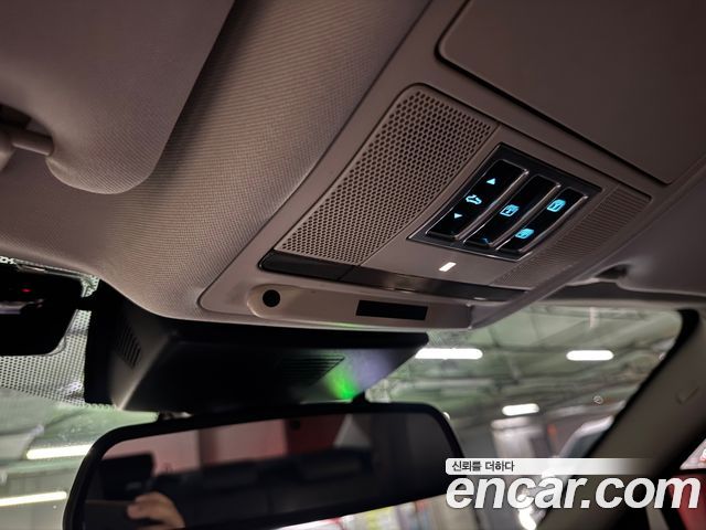 JAGUAR XF (X260) 20d 포트폴리오 2017 - photo 8 - Import Corée du Sud | International Cars