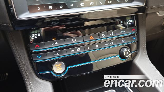 JAGUAR F-PACE 20d 프레스티지 2019 - photo 24 - Import Corée du Sud | International Cars
