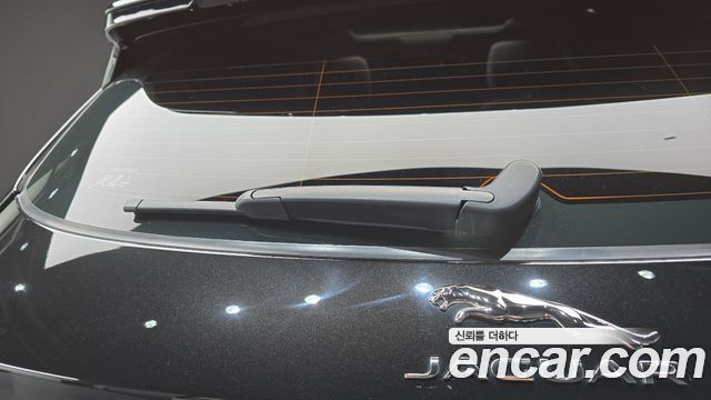 JAGUAR F-PACE 20d 프레스티지 2019 - photo 32 - Import Corée du Sud | International Cars