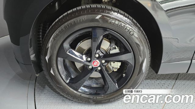 JAGUAR F-PACE 20d 프레스티지 2019 - photo 5 - Import Corée du Sud | International Cars