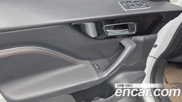 JAGUAR F-PACE 20d 프레스티지 2018 - photo 14 - Import Corée du Sud | International Cars