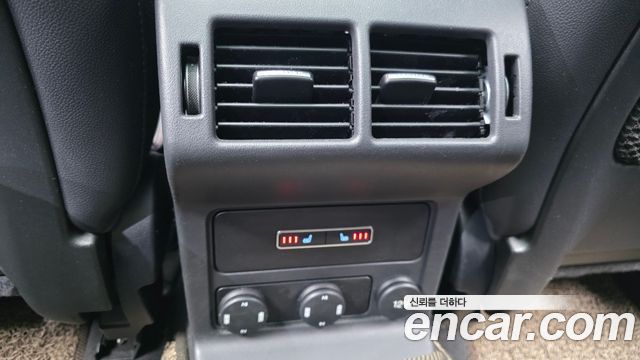 JAGUAR F-PACE 20d 프레스티지 2018 - photo 24 - Import Corée du Sud | International Cars