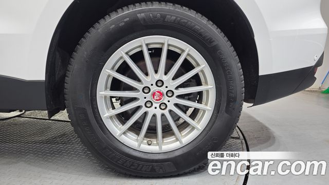 JAGUAR F-PACE 20d 프레스티지 2018 - photo 7 - Import Corée du Sud | International Cars