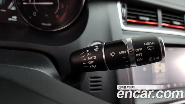 JAGUAR E-PACE D180 S 2019 - photo 30 - Import Corée du Sud | International Cars