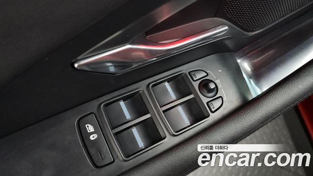 JAGUAR E-PACE D180 S 2019 - photo 36 - Import Corée du Sud | International Cars